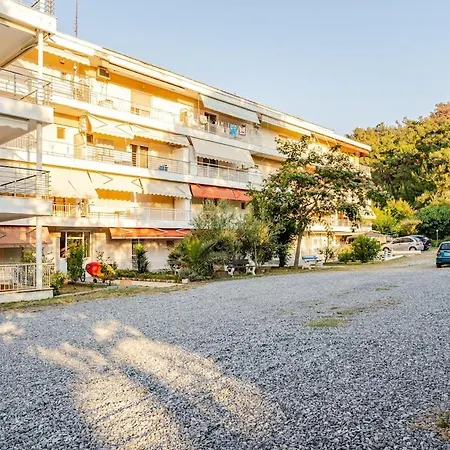 Family By The Sea Apartment Agia Triada (Thessaloniki)